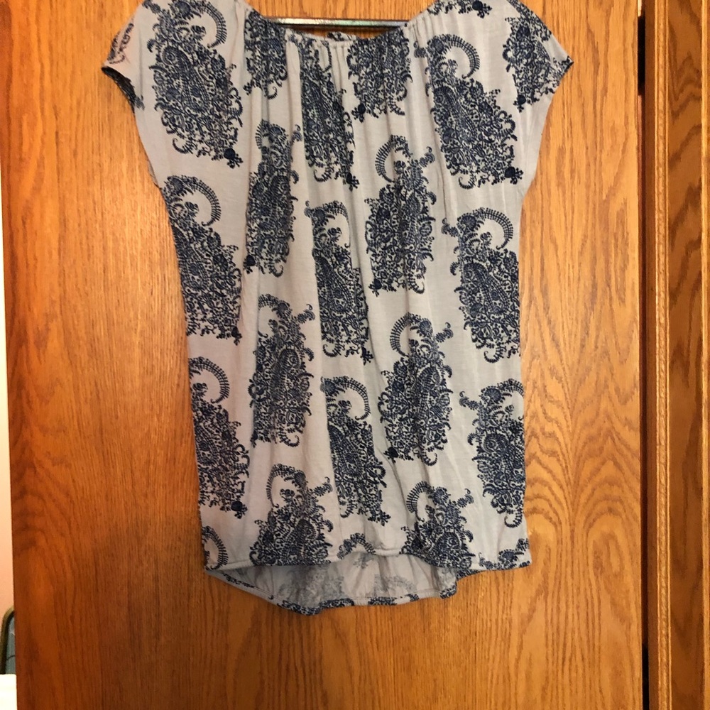 Cute Loft Medium top cap sleeves